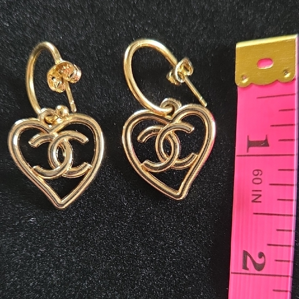 TOKA B Gold Heart Logo Earrings - Picture 7 of 7